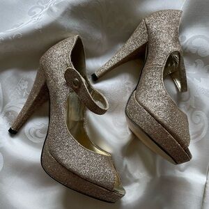 Just Fabulous Golden Warm Glitter High Heels